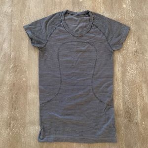 Lululemon swiftly tech short sleeve
